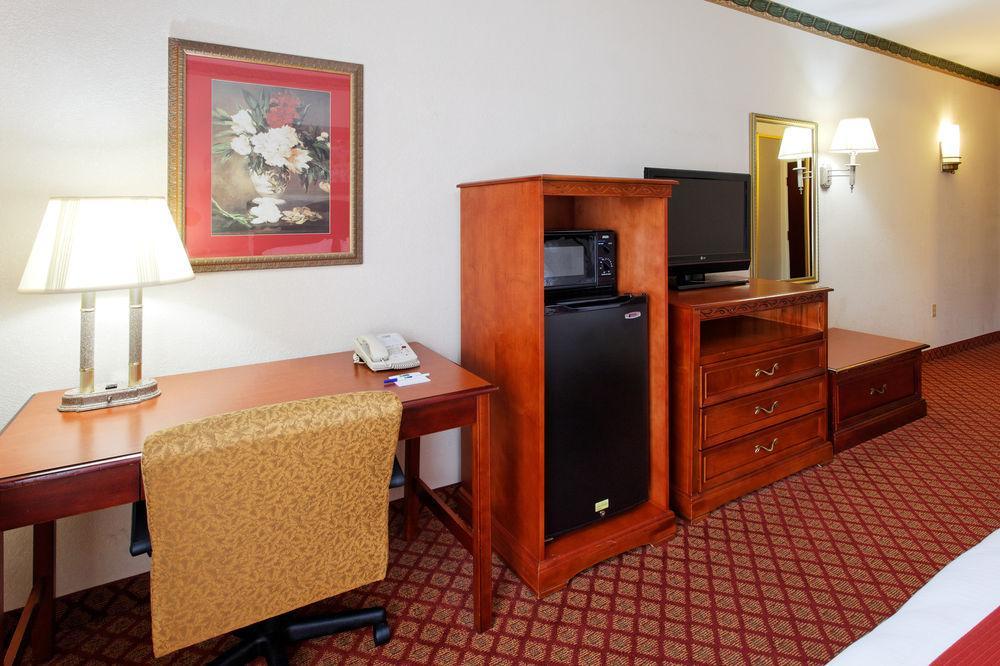 Holiday Inn Express & Suites Tupelo By Ihg Extérieur photo