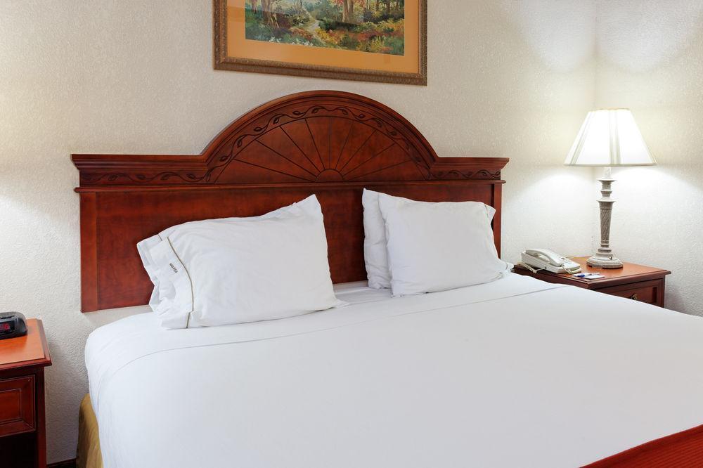 Holiday Inn Express & Suites Tupelo By Ihg Extérieur photo